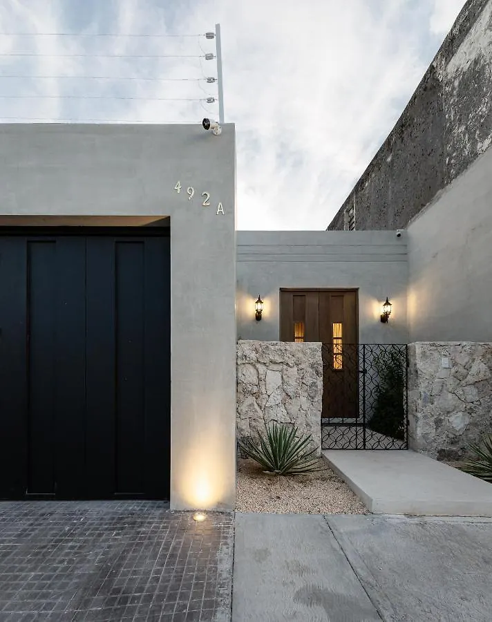 2 Bedrooms W/Tv Room And Studio W/Pool And Garage Mérida Nyaraló